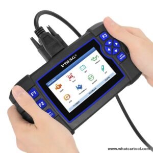 UDIAG A550 obd2 scanner in hand